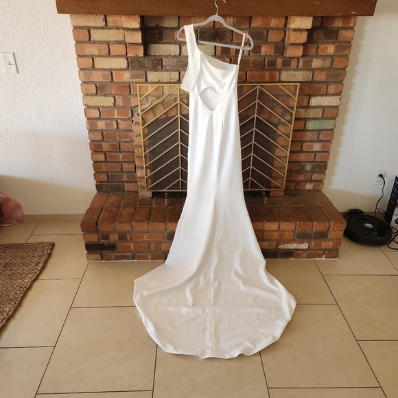 Noel & Jean X Katie May Regal One Shoulder Trumpet Wedding Dress - Picture 7 of 14